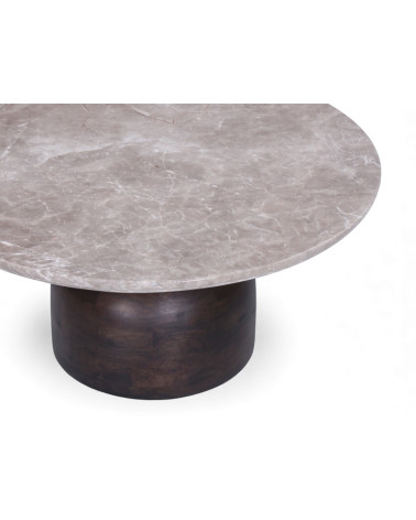 Detailansicht der Lady-Grey-Marmorplatte des Couchtischs Aanya aus Mangoholz