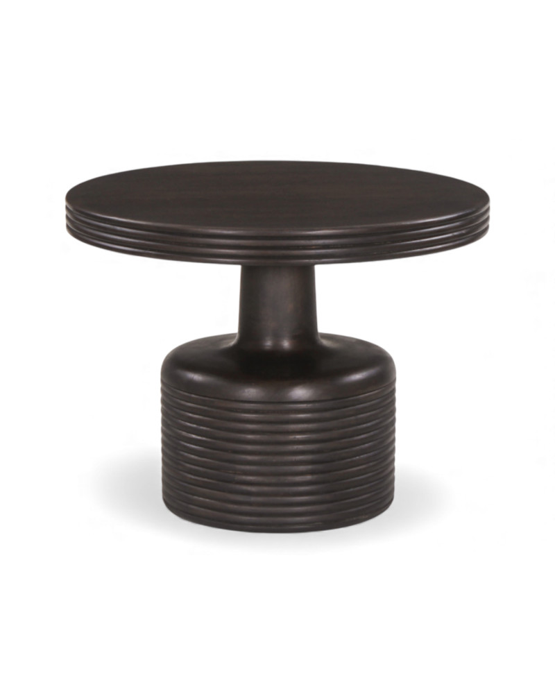 Table basse sculpturale Raghav en bois massif de manguier au design contemporain