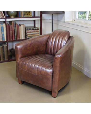 Fauteuil club en cuir vintage marron – Modèle Alan en situation