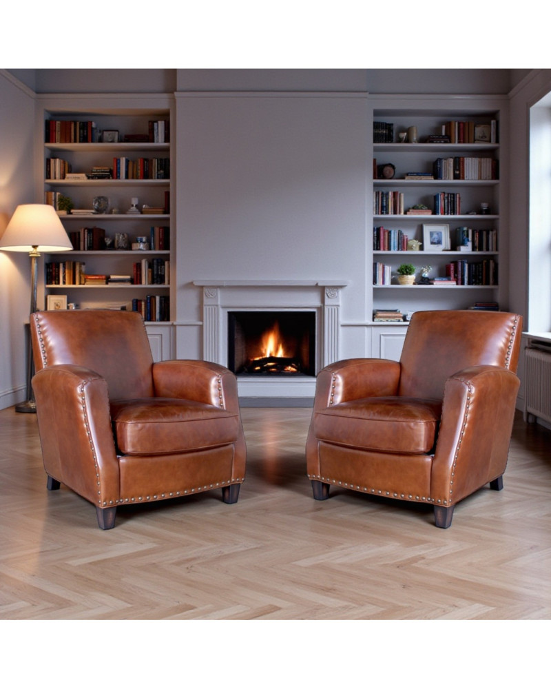 Lot de 2 fauteuils en cuir marron vieilli pour un salon chaleureux