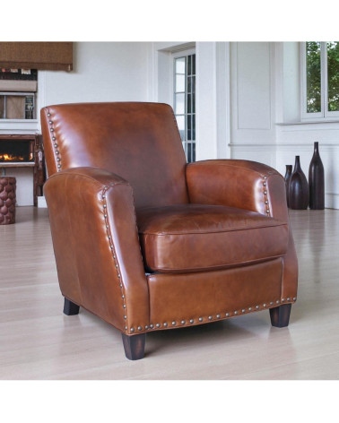 Fauteuil en cuir marron vieilli avec finitions cloutées style rétro