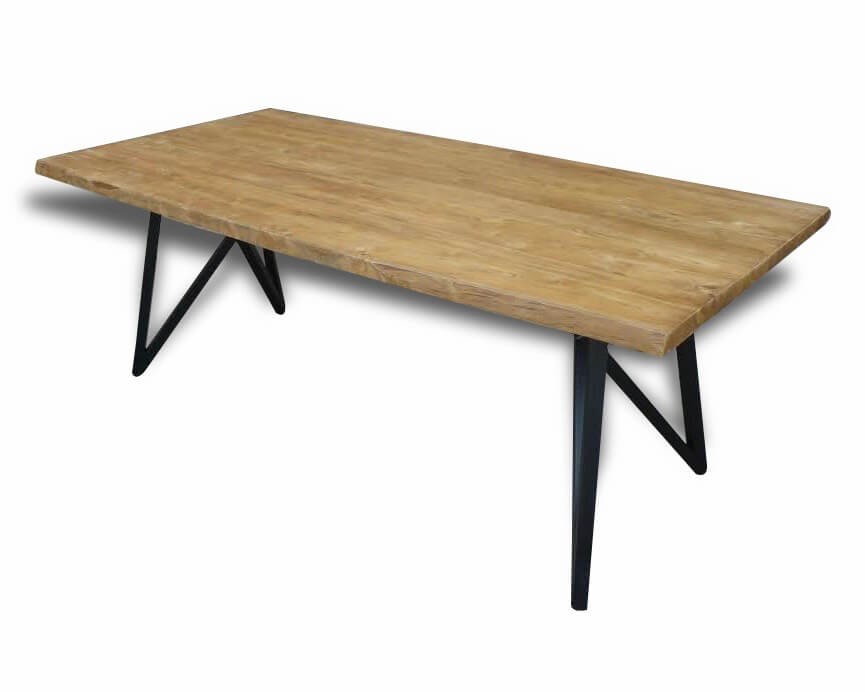 Esstisch Massivholzplatte aus recyceltem Teak und Metallbeinen