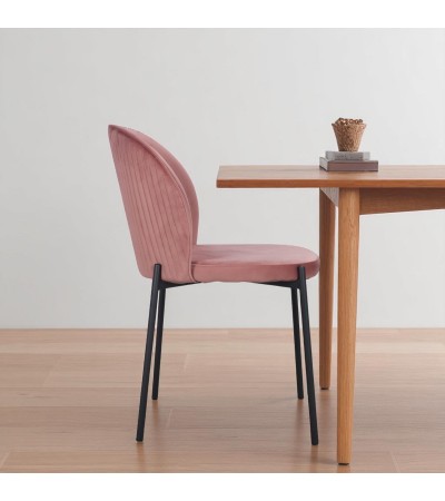 Chaise en velours rose et métal noir 